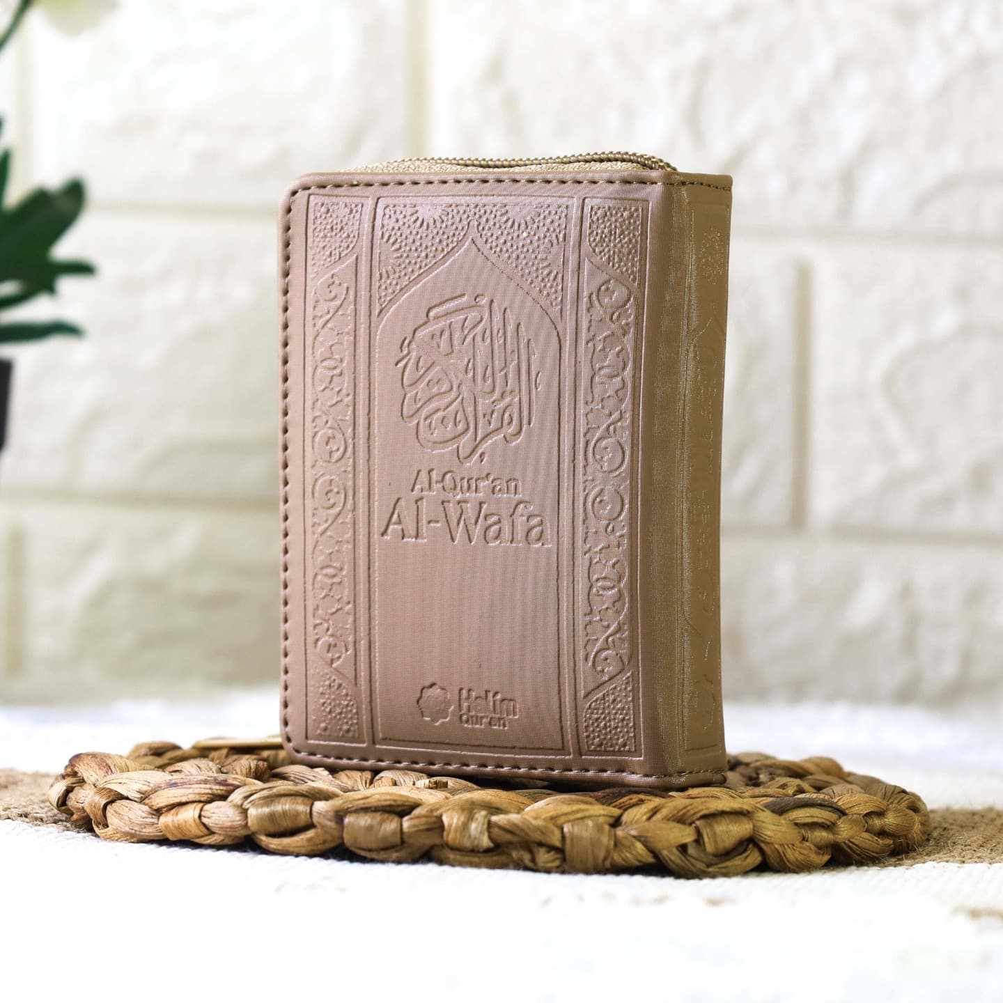 Coklat Tua